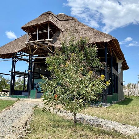 Enshama Game Lodge And Campsite Katunguru Exteriör bild