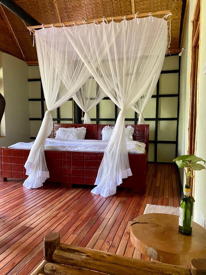 Enshama Game Lodge And Campsite Katunguru Exteriör bild